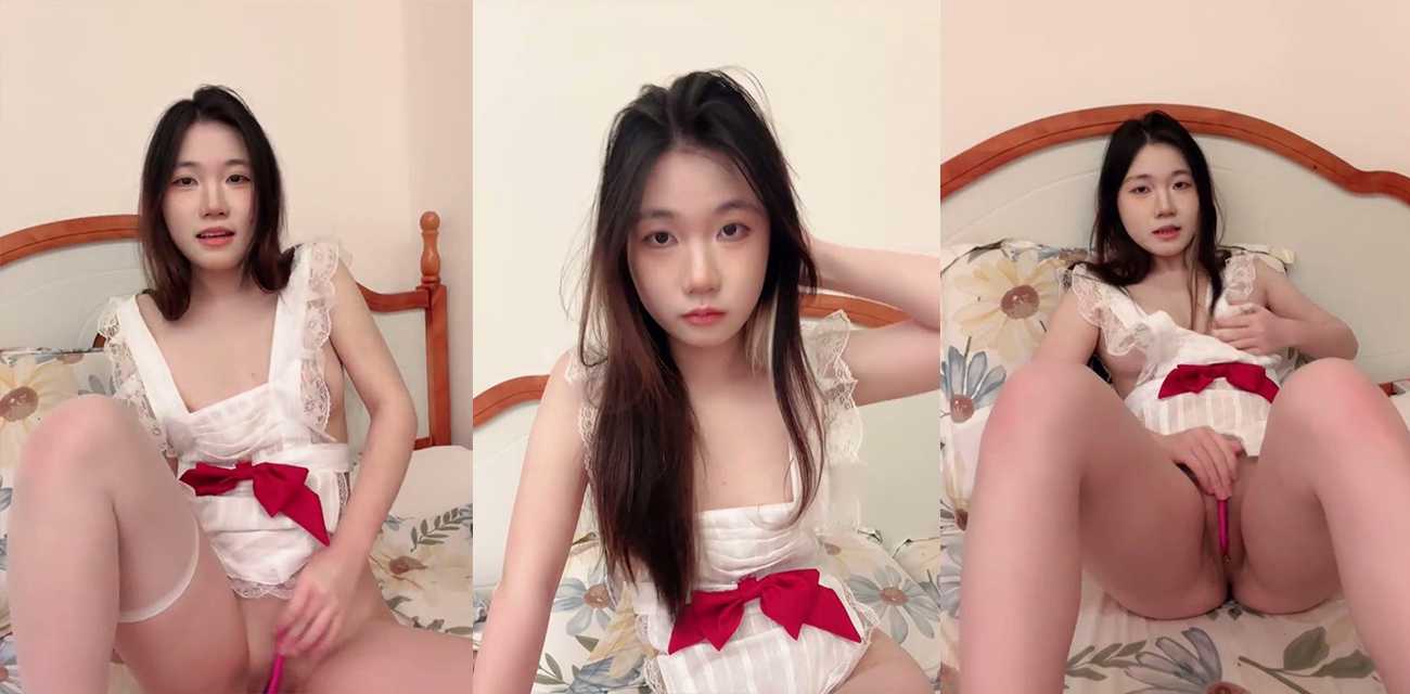 极品萝莉女大【猫猫】在校直播大秀福利视频流出，美术系反差学生妹跳蛋自慰表情淫荡对白淫骚